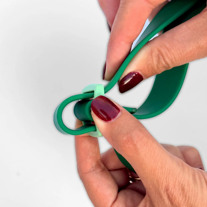 An adjustable collar.